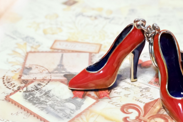 赤いハイヒール