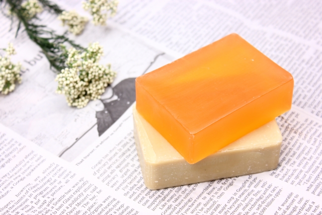 石鹸と花と英字新聞